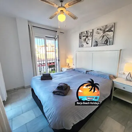 Apartment Modern 3 Bedroom Near Burriana Nerja