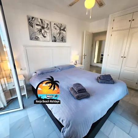 Modern 3 Bedroom Near Burriana Apartment Nerja