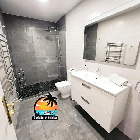 Modern 3 Bedroom Near Burriana * Nerja
