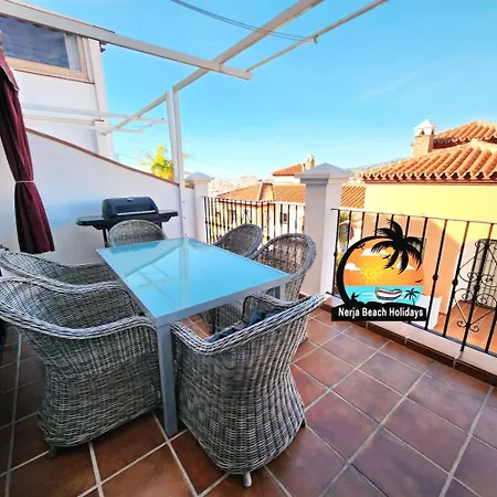 Modern 3 Bedroom Near Burriana Apartment Nerja